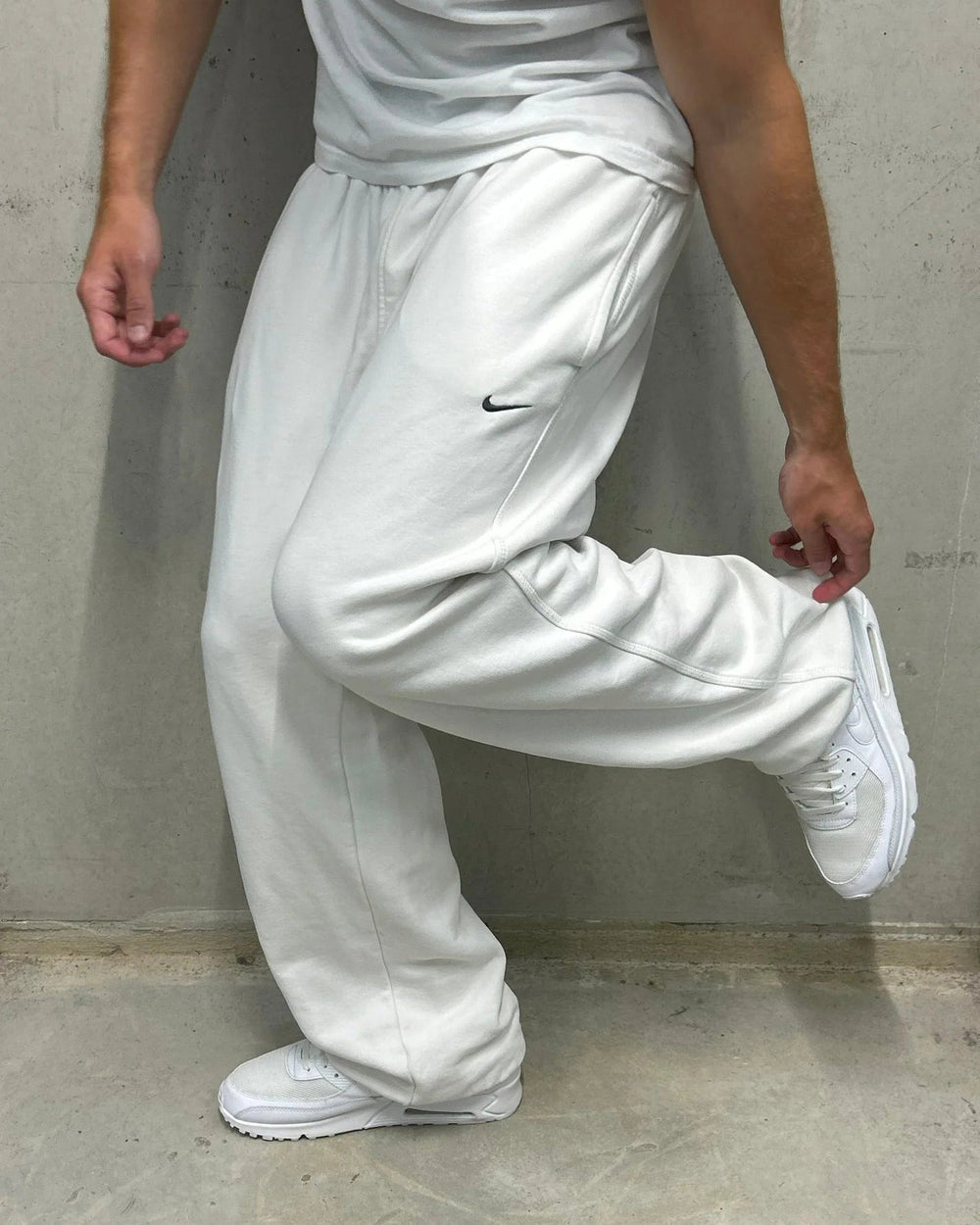 מכנסי טרנינג רפויים