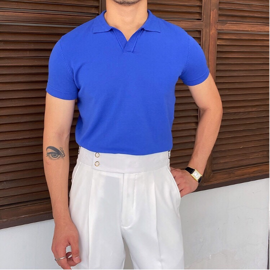 חולצת פולו צווארון V