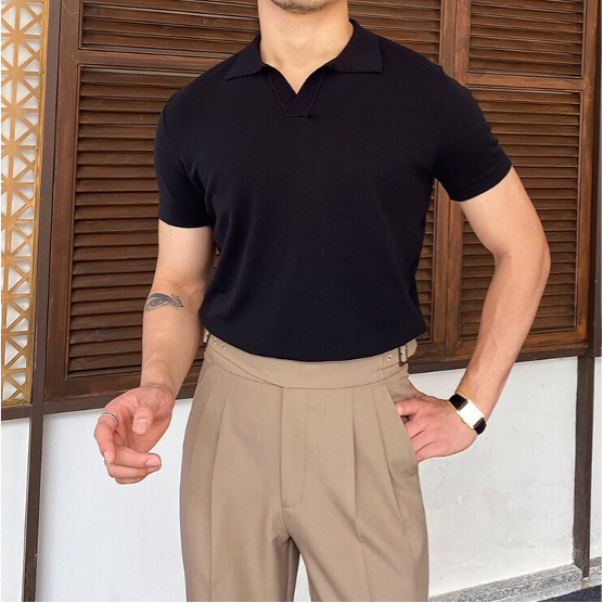 חולצת פולו צווארון V