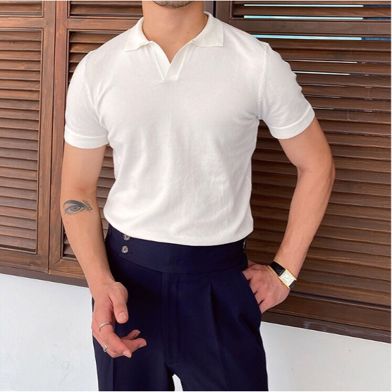 חולצת פולו צווארון V